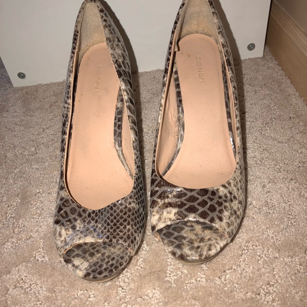 Old navy Snakeskin heels